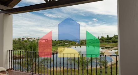 4-спальные виллы в самом сердца гольф-клуба в Эстепоне