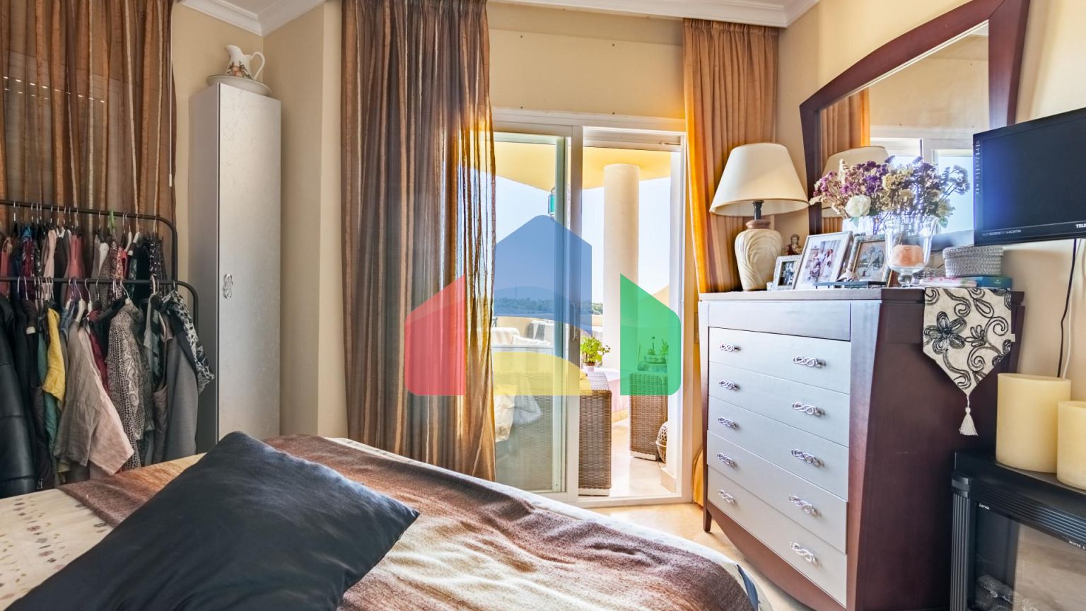 Очаровательная Квартира с Видом на Море и Горы в Бел-Эйр, Эстепона