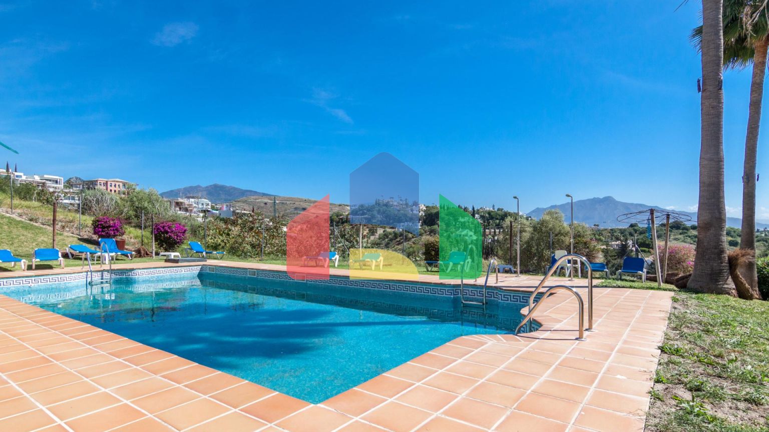 Очаровательная Квартира с Видом на Море и Горы в Бел-Эйр, Эстепона