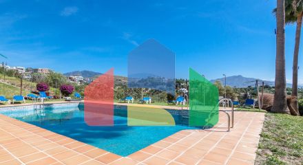 Очаровательная Квартира с Видом на Море и Горы в Бел-Эйр, Эстепона