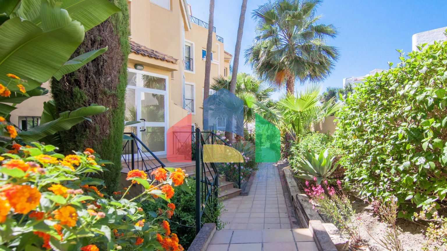 Очаровательная Квартира с Видом на Море и Горы в Бел-Эйр, Эстепона