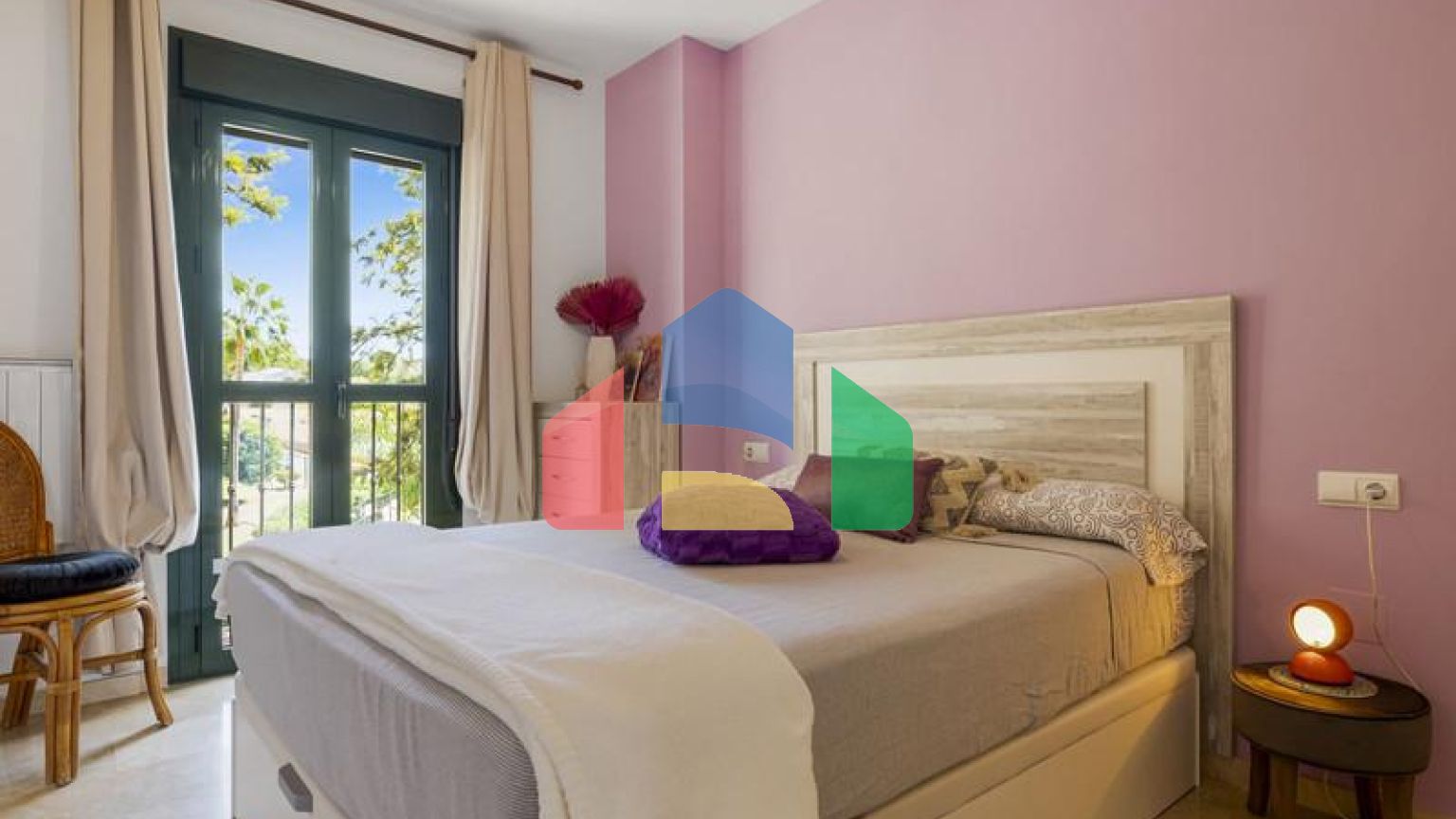 Апартаменты на среднем этаже на продажу в Selwo