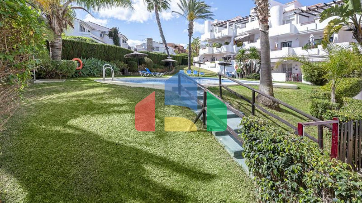 Апартаменты на среднем этаже на продажу в Bel Air