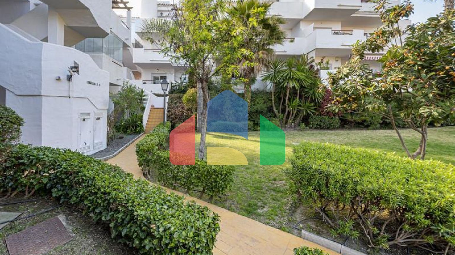 Апартаменты на среднем этаже на продажу в Bel Air