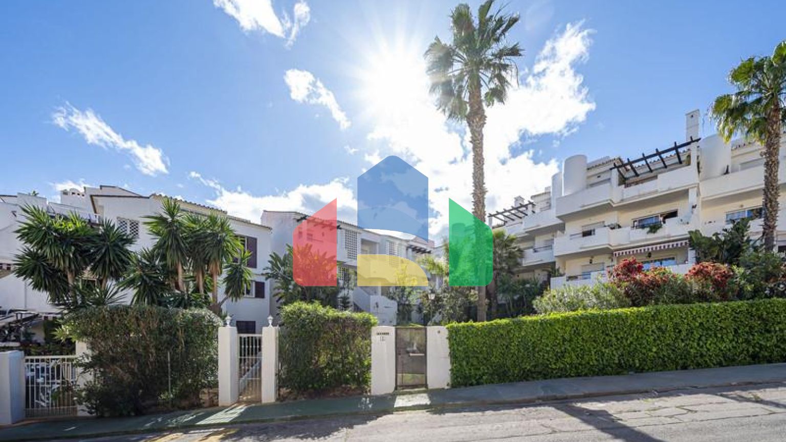 Апартаменты на среднем этаже на продажу в Bel Air