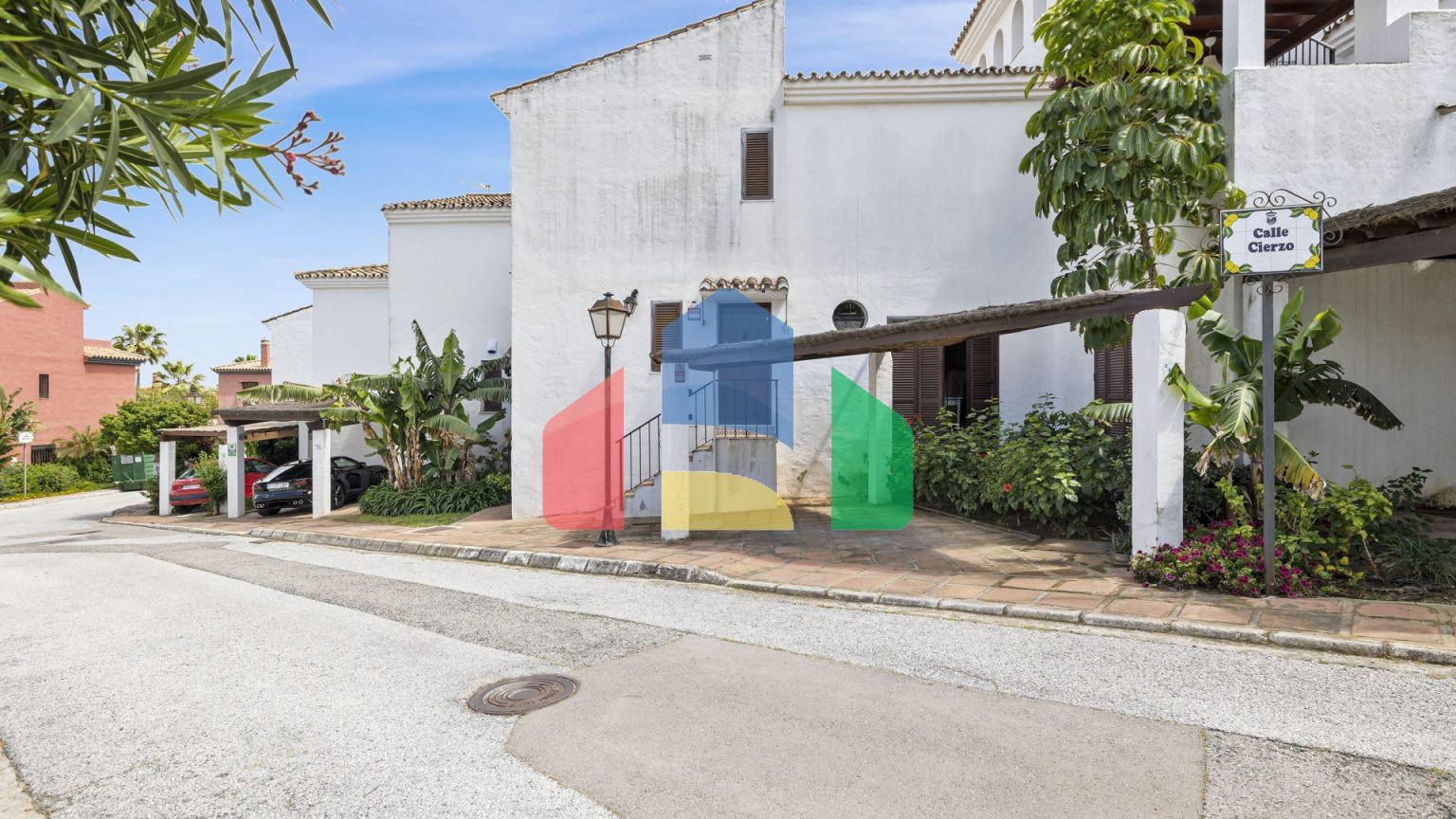 Таунхаус с 2 спальнями в прибрежном комплексе – Bahía Azul, Эстепона (Запад)