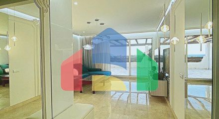 Квартира на верхнем этаже на продажу в Эстепоне.