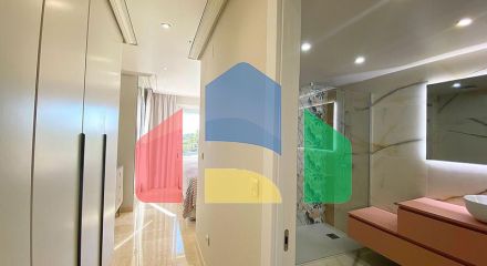 Квартира на верхнем этаже на продажу в Эстепоне.