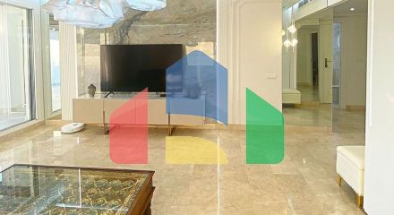 Квартира на верхнем этаже на продажу в Эстепоне.