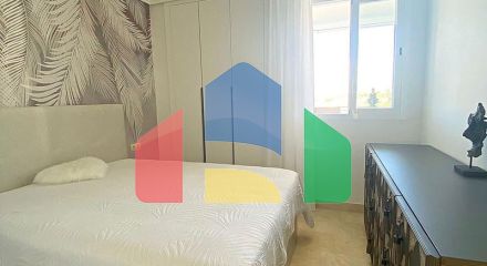 Квартира на верхнем этаже на продажу в Эстепоне.