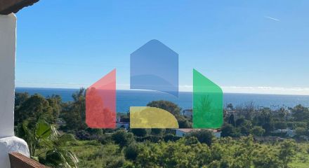 Квартира на верхнем этаже на продажу в Эстепоне.