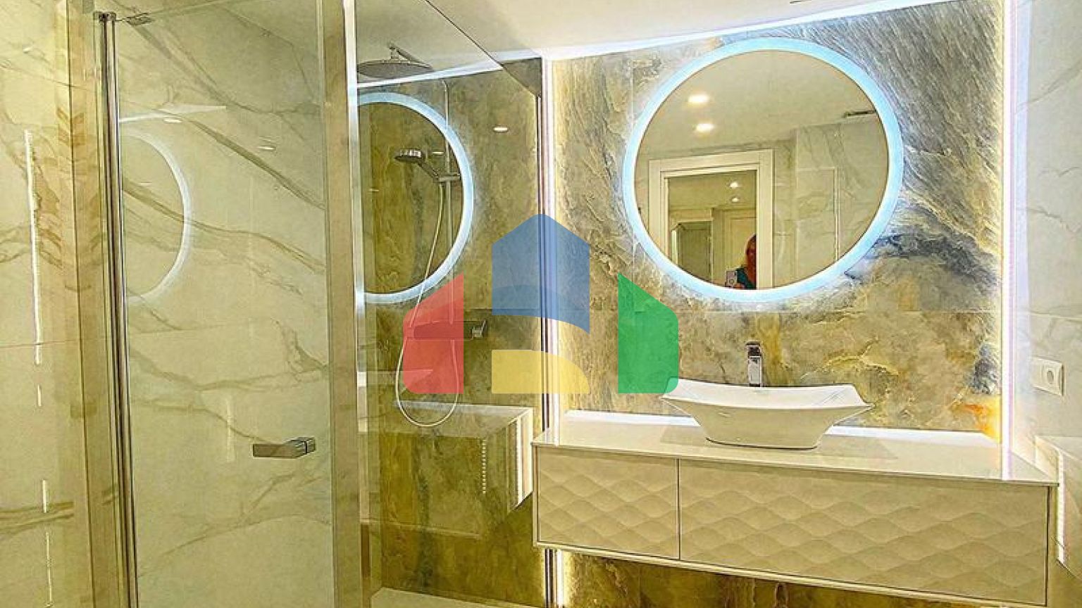 Квартира на верхнем этаже на продажу в Эстепоне.