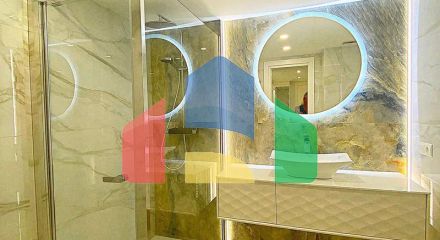 Квартира на верхнем этаже на продажу в Эстепоне.