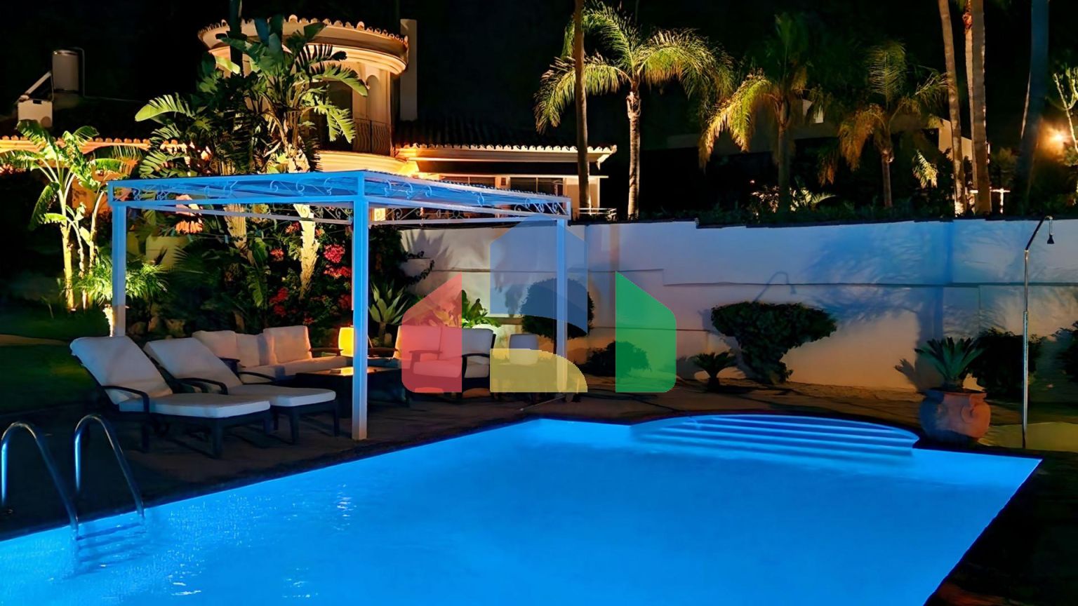 Роскошная вилла в андалузском стиле в Эстепоне