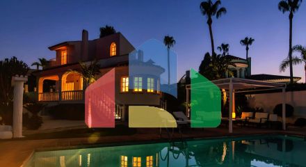 Роскошная вилла в андалузском стиле в Эстепоне