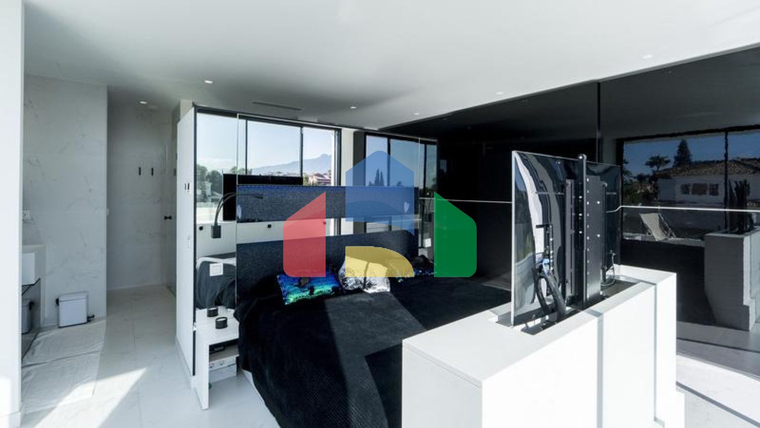 Недавно построенная современная вилла с 4 спальнями в Бель-Эре.