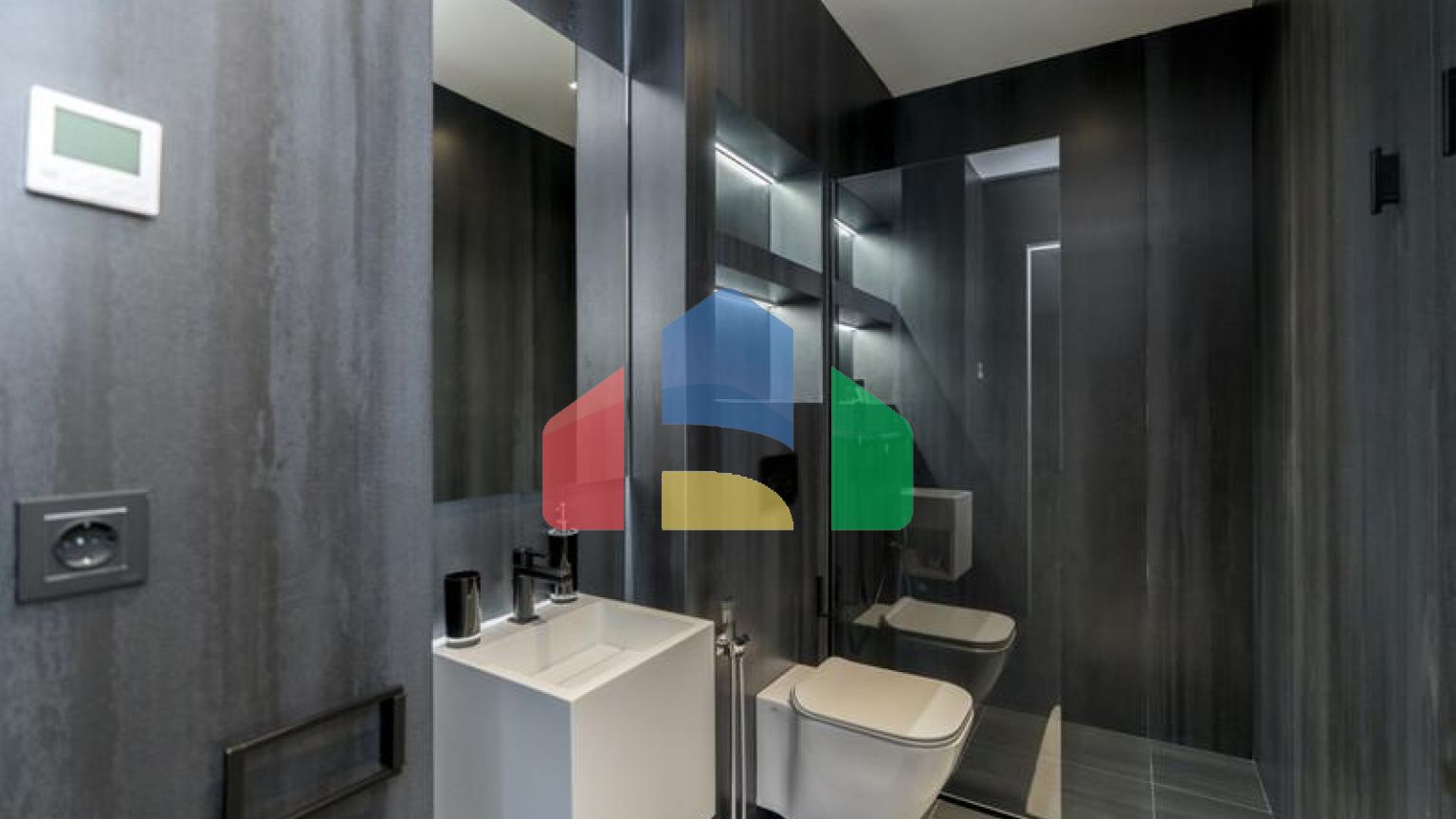 Недавно построенная современная вилла с 4 спальнями в Бель-Эре.