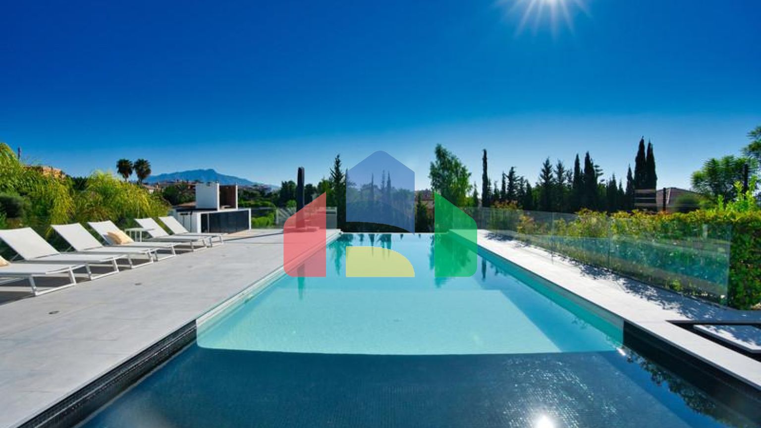 Недавно построенная современная вилла с 4 спальнями в Бель-Эре.