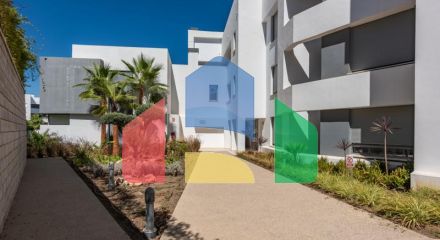 Квартира на первом этаже на продажу в Эстепоне