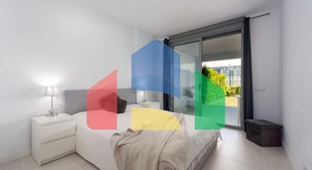 Квартира на первом этаже на продажу в Эстепоне