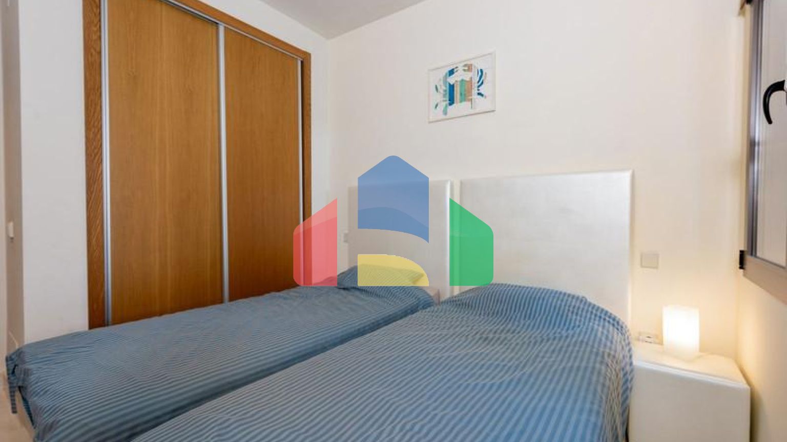 Добро пожаловать в эту квартиру с 2 спальнями и 2 ванными комнатами.