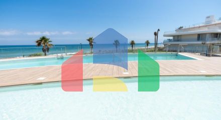 пентхаус на первой линии моря в Эстепоне, 3 спальни, 3 ванные комнаты