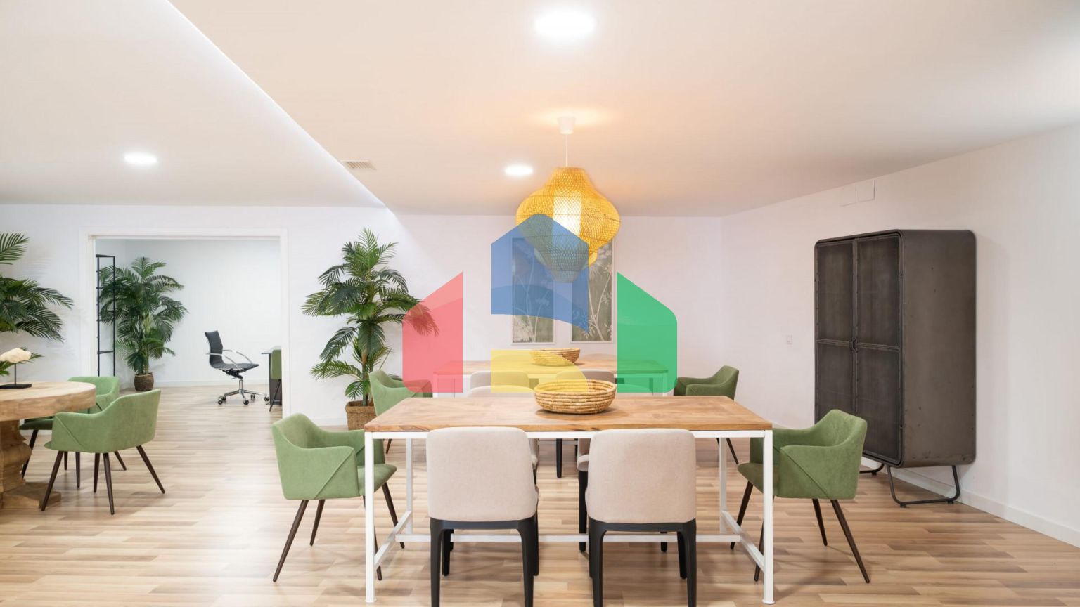 пентхаус на первой линии моря в Эстепоне, 3 спальни, 3 ванные комнаты