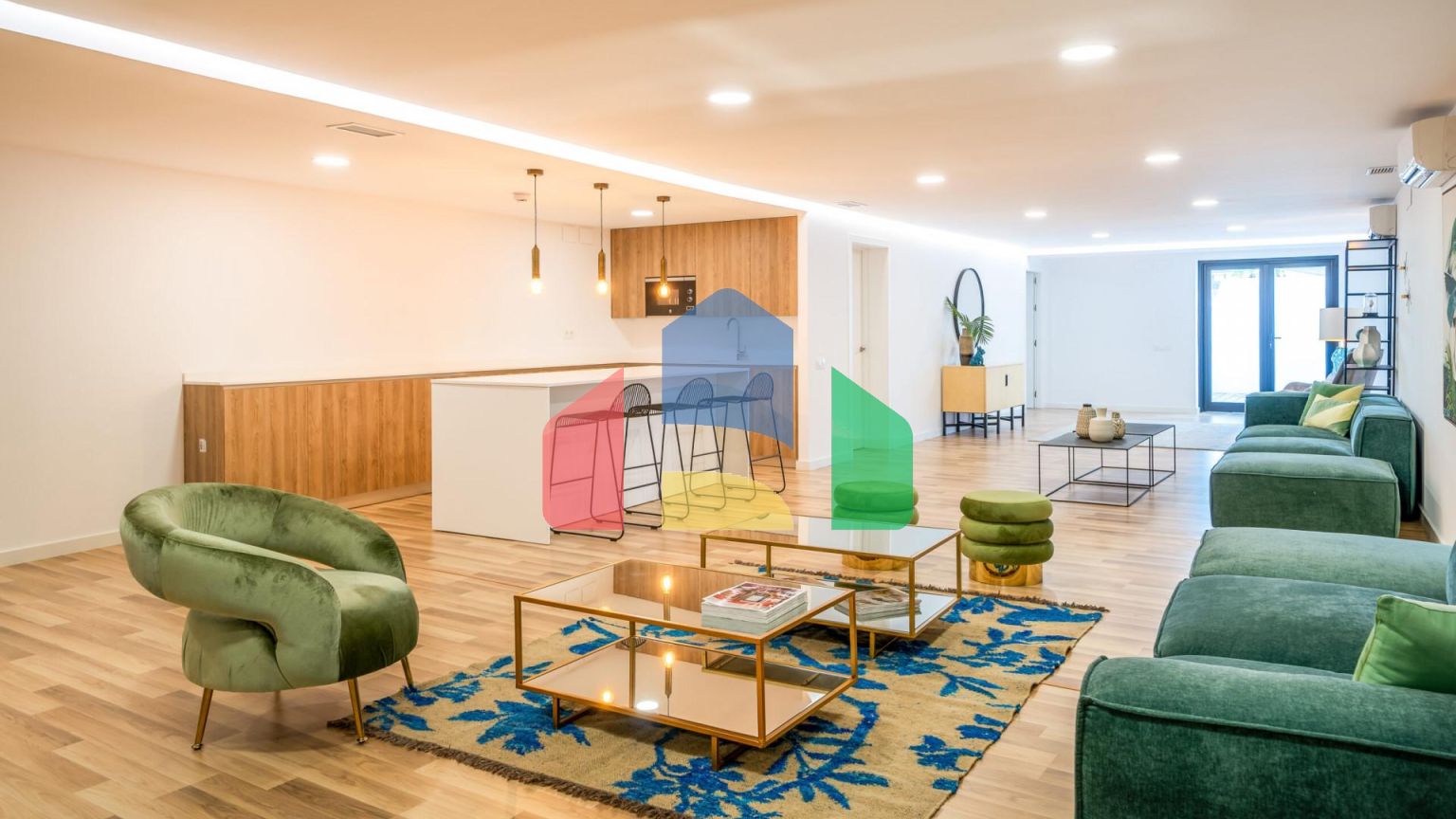 пентхаус на первой линии моря в Эстепоне, 3 спальни, 3 ванные комнаты