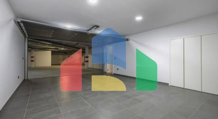 Это необыкновенный таунхаус с видом на открытое море и эксклюзивной мебелью. Это необыкновенный таунхаус с видом на открытое море и эксклюзивной мебелью.