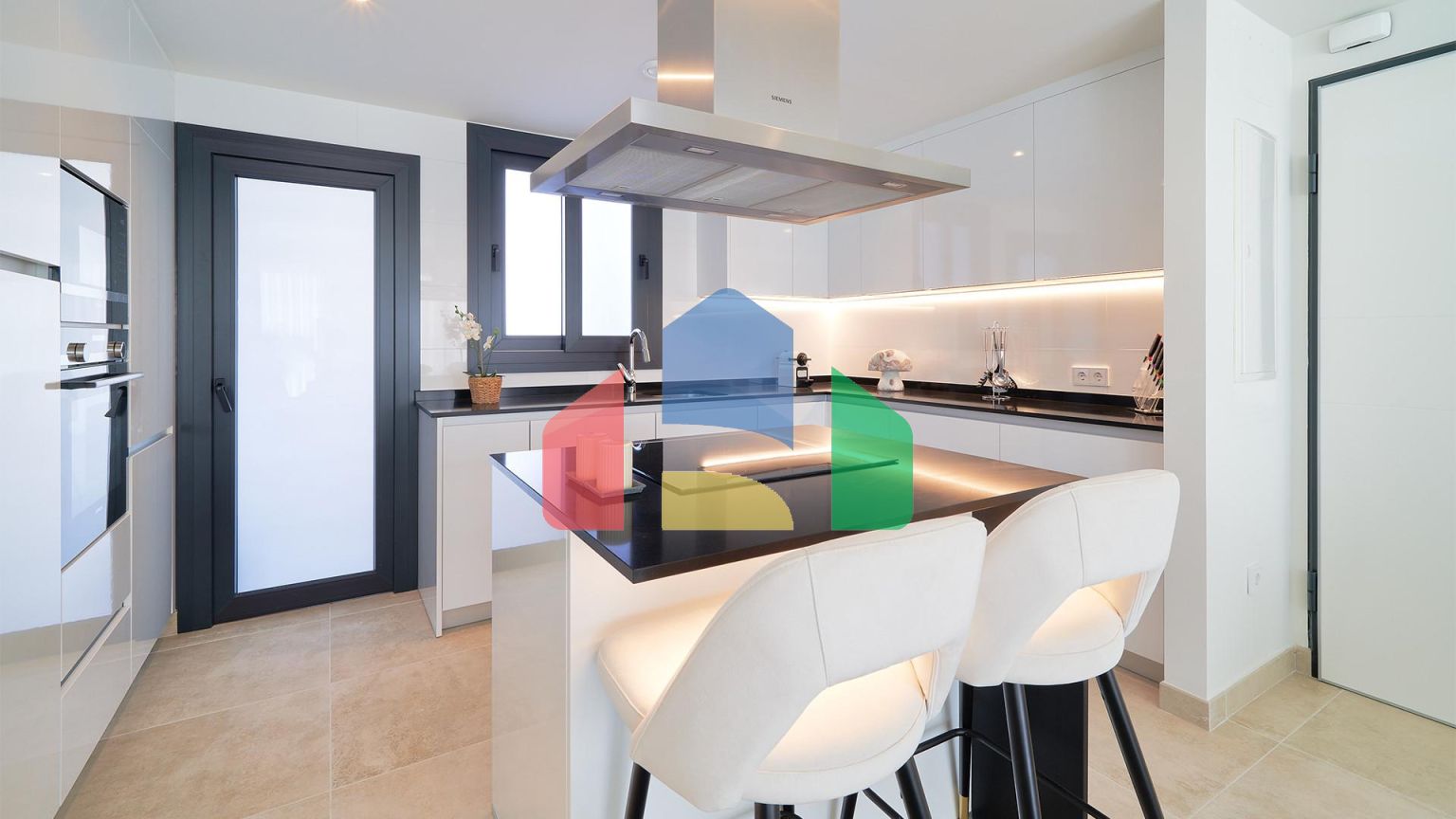 3-спальные апартаменты в роскошном жилом комплексе в престижном районе Аталайя (Новая Золотая миля, Эстепона)