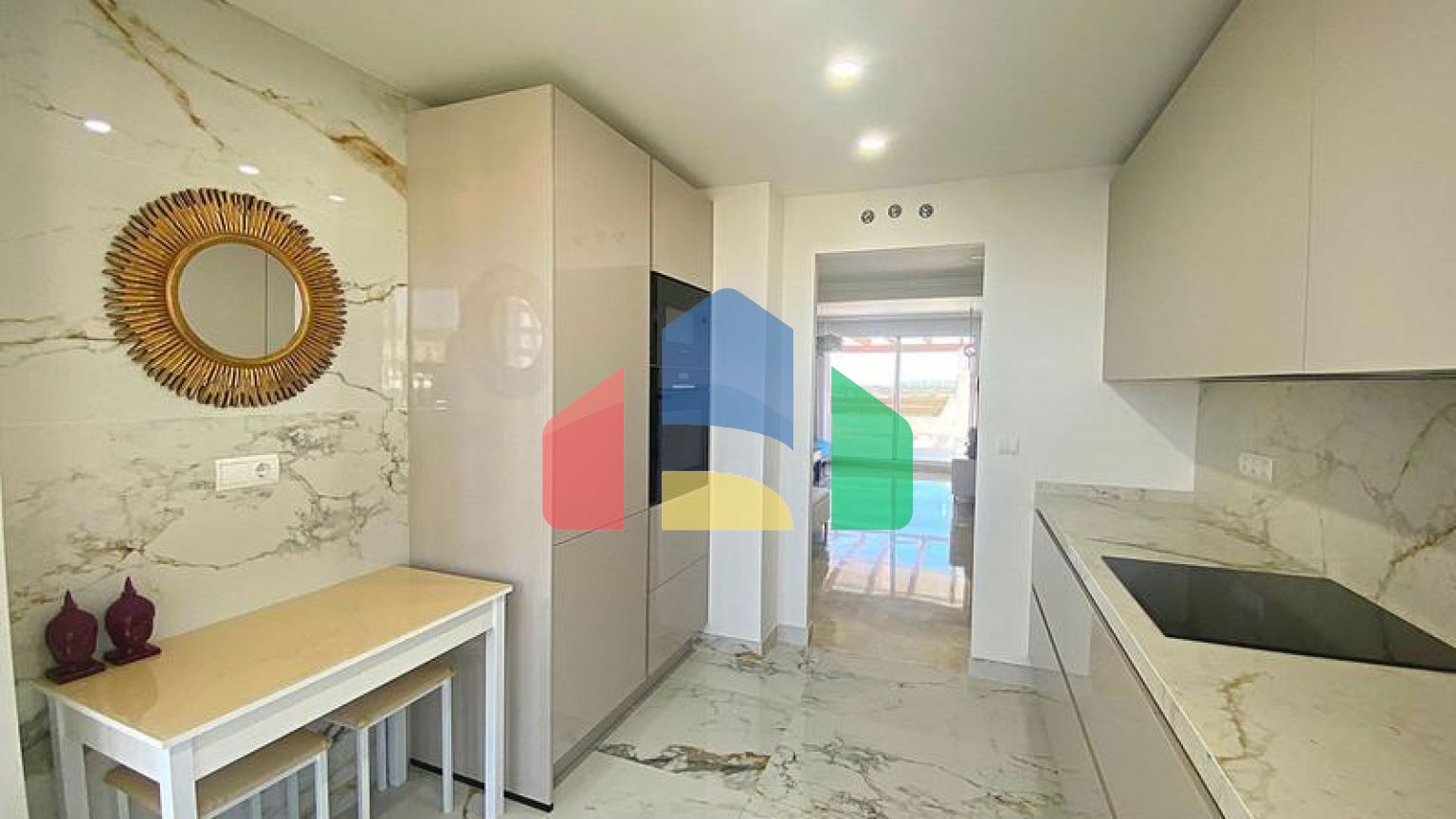 Пентхаус на продажу в Эстепоне.