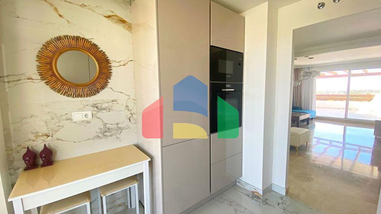 Пентхаус на продажу в Эстепоне.