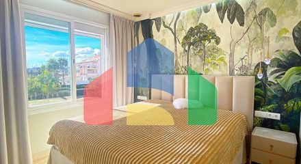 Пентхаус на продажу в Эстепоне.