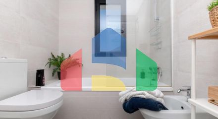 Большая роскошная квартира на первом этаже с садом и фантастическим видом на море.