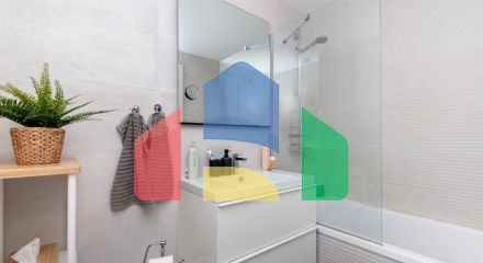 Большая роскошная квартира на первом этаже с садом и фантастическим видом на море.