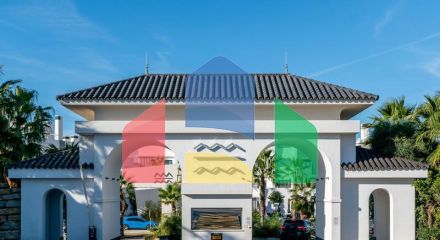 Большая роскошная квартира на первом этаже с садом и фантастическим видом на море.