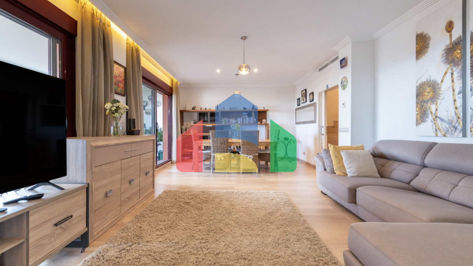 Великолепный таунхаус с 3 спальнями и видом на море в Эстепоне