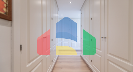 Великолепный таунхаус с 3 спальнями и видом на море в Эстепоне