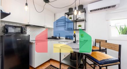 Stylishly Renovated Top-Floor Apartment in Estepona’s Heart