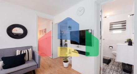 Stylishly Renovated Top-Floor Apartment in Estepona’s Heart