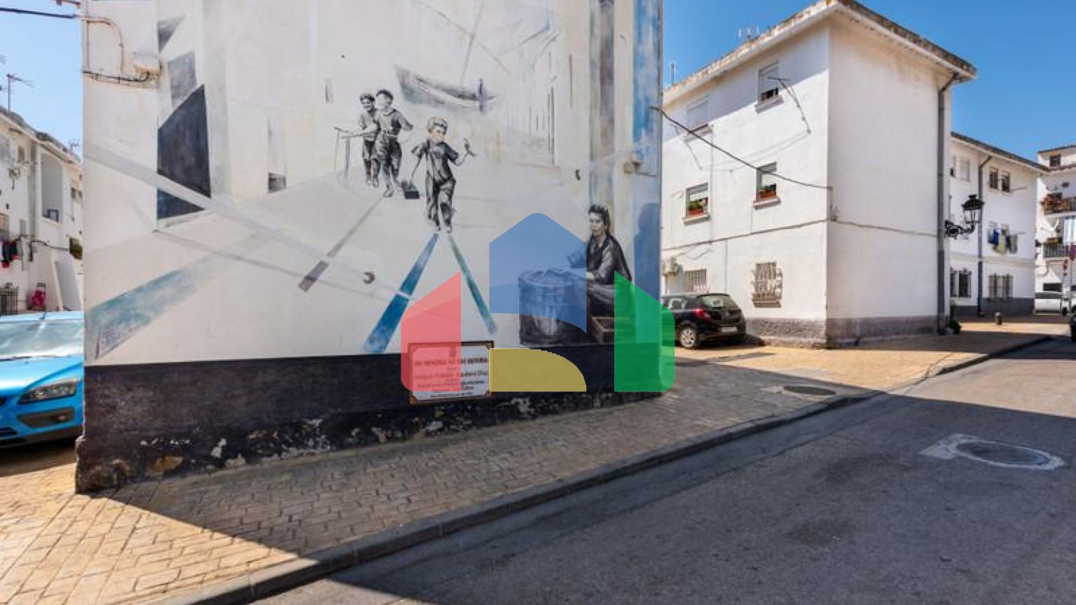 Стильная, Полностью Отремонтированная Квартира на Верхнем Этаже в Центре Эстепоны