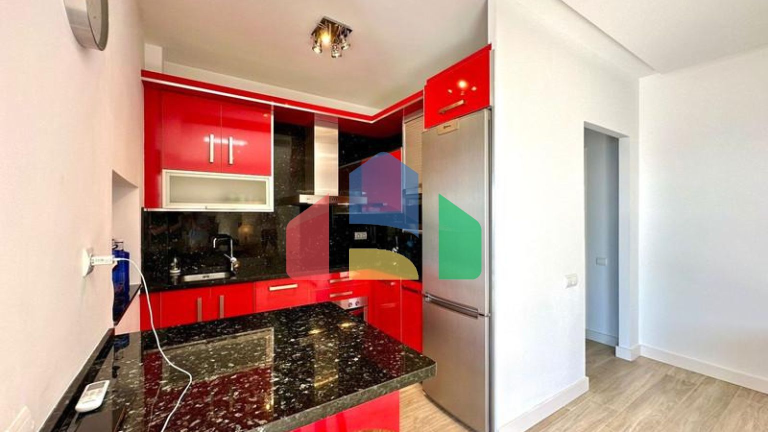 Квартира на среднем этаже на продажу в Эстепоне