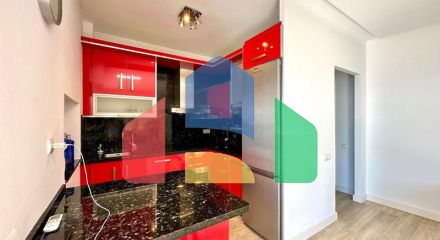 Квартира на среднем этаже на продажу в Эстепоне