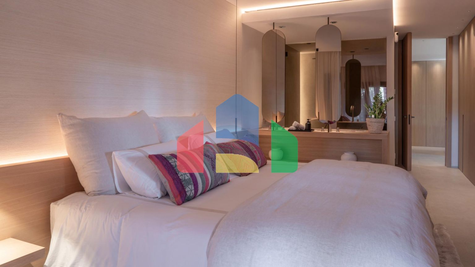 Реконструкция трехкомнатной квартиры в Престижный пляжный комплекс