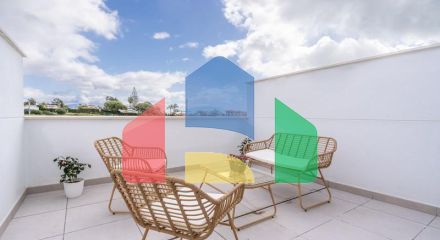 Апартаменты на среднем этаже на продажу в Эстепоне.