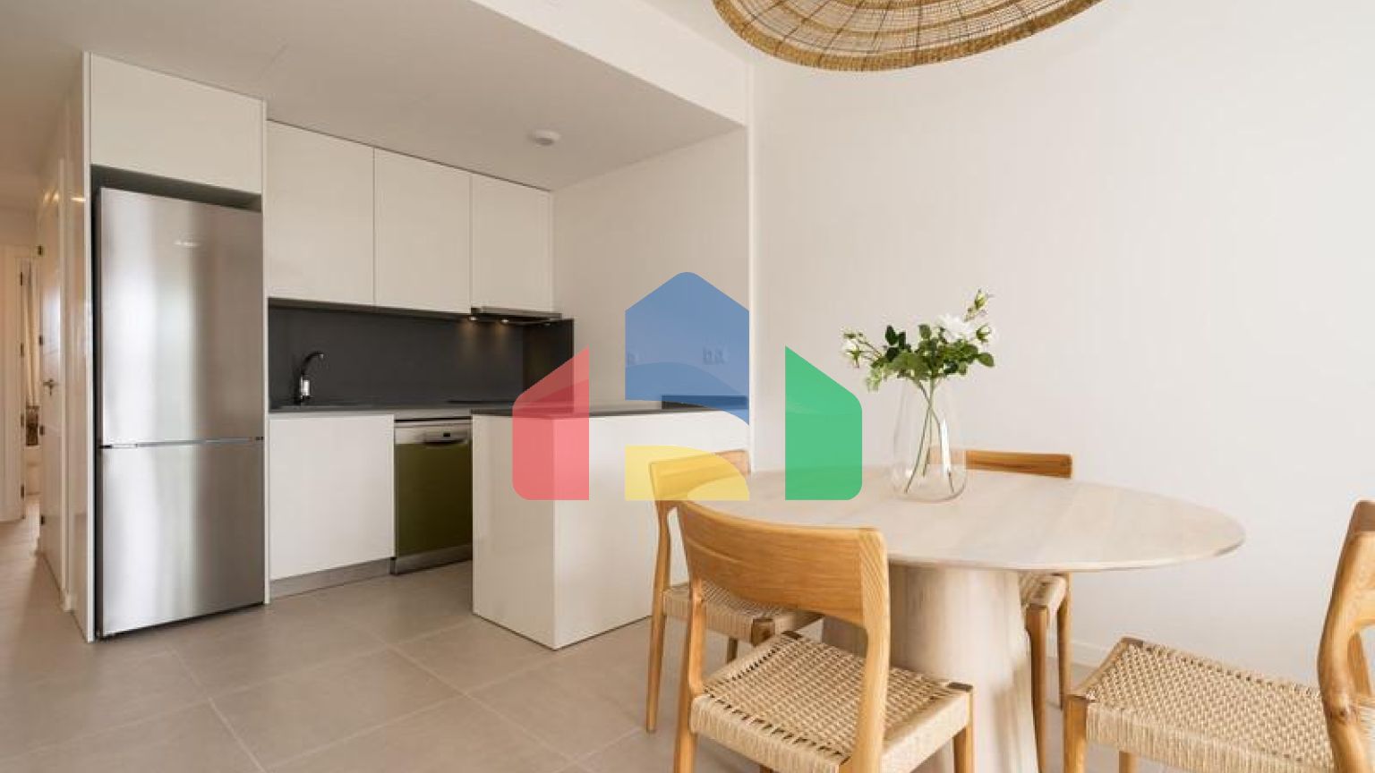 Апартаменты на среднем этаже на продажу в Эстепоне.