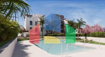 Penthouse with 4 bedrooms in an exclusive residential complex on the New Golden Mile, Estepona