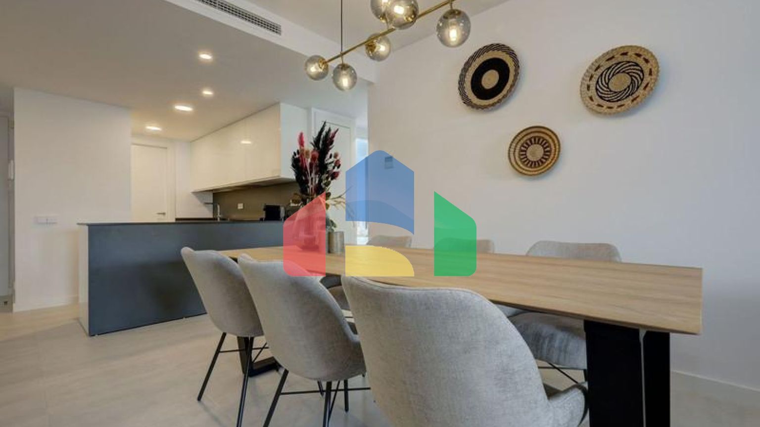 Потрясающие апартаменты на первом этаже в New Golden Mile Estepona