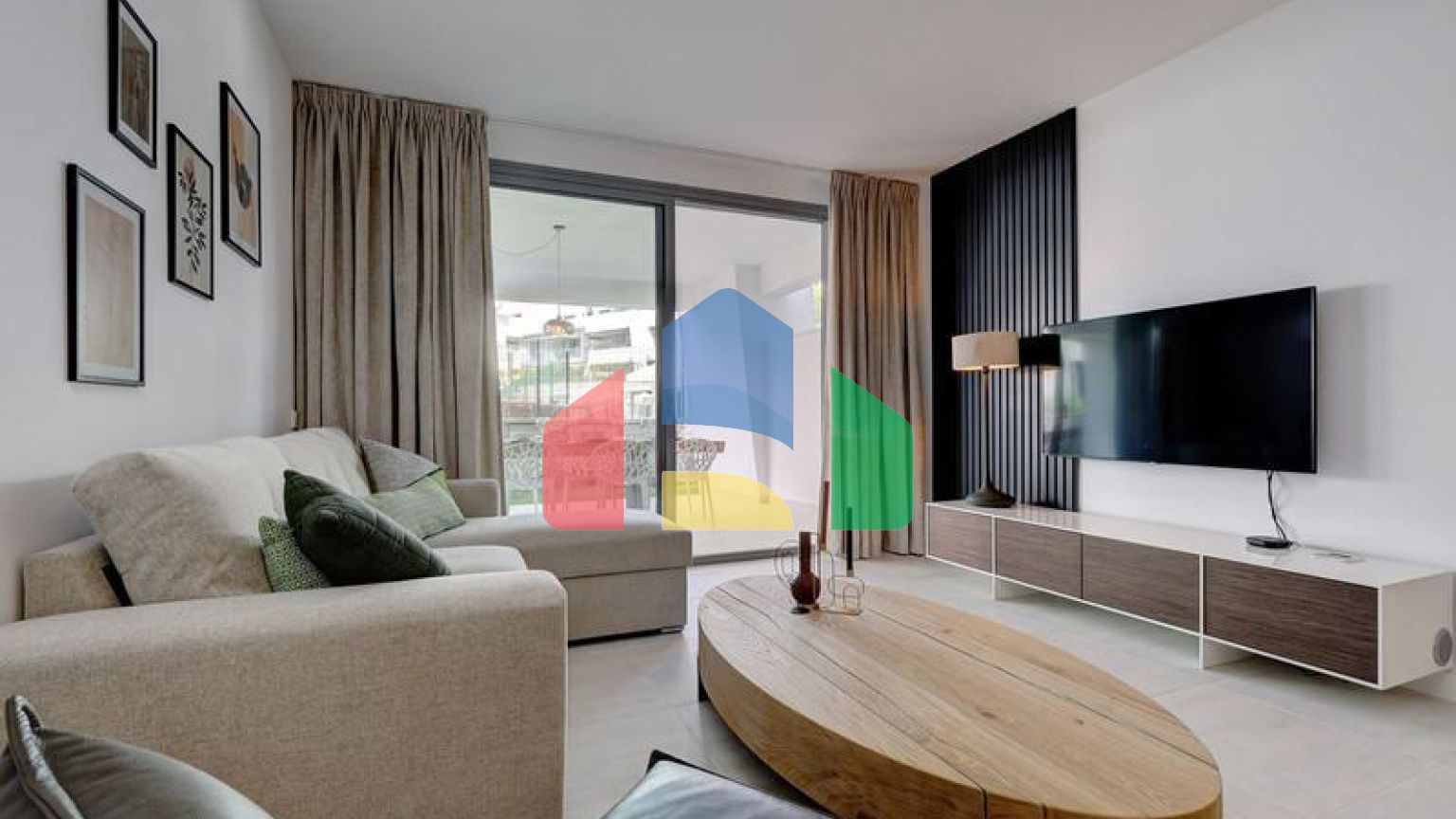 Потрясающие апартаменты на первом этаже в New Golden Mile Estepona