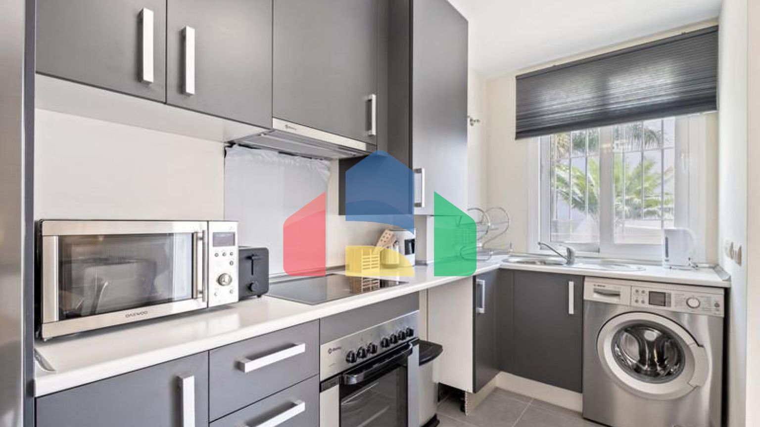 Потрясающие апартаменты на первом этаже в New Golden Mile Estepona